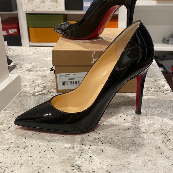 Christian Louboutin Shoes - Christian Louboutin Pigalle 100mm in black patent size 39.5.